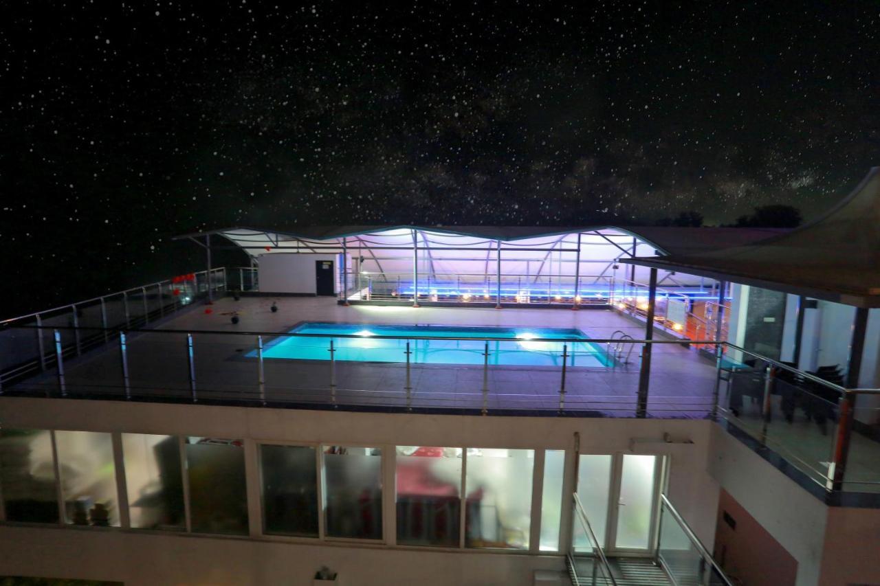Grand Signature Hotel & Spa イェールカードゥ エクステリア 写真